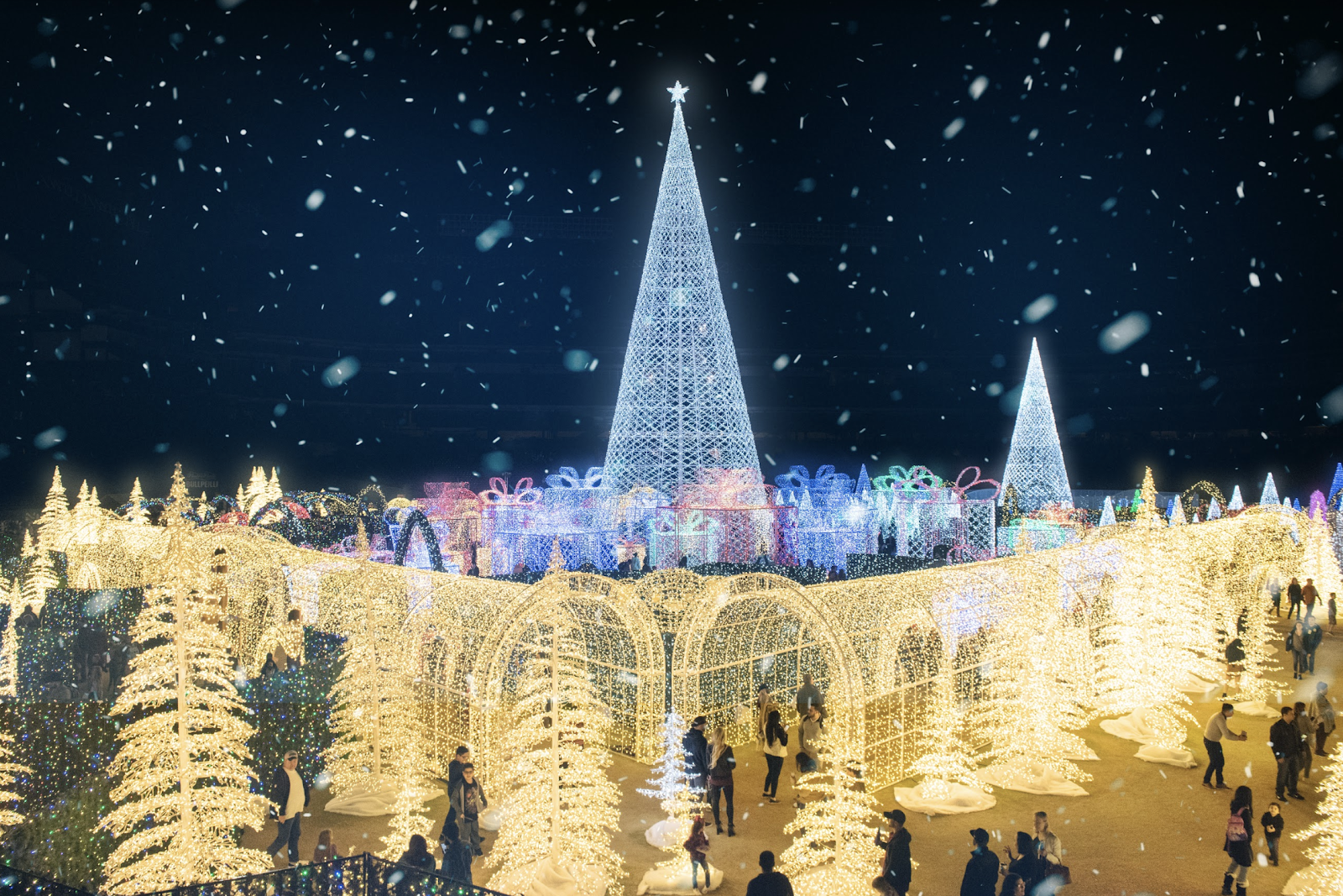 Enchant Christmas Vancouver 2022 Enchant® Christmas Returns To Seattle With An All-New Adventure: Mischievous